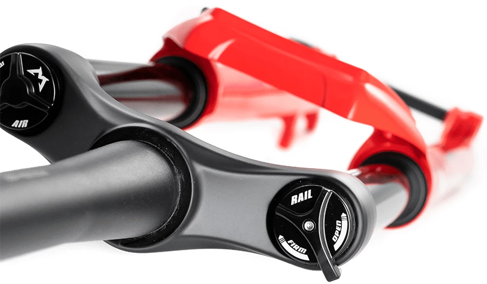 Marzocchi Bomber Z2 29" Rail Sweep-Adj Tapered Boost - Image 3